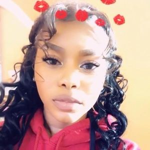 Meet your Posher, Kay